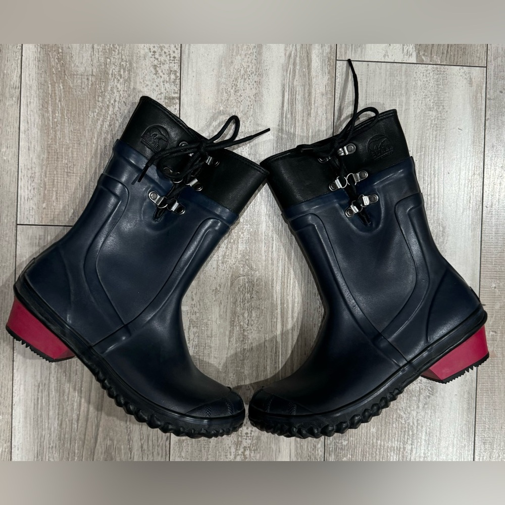 Sorel Conquest Blue and pink Rubber rain boots